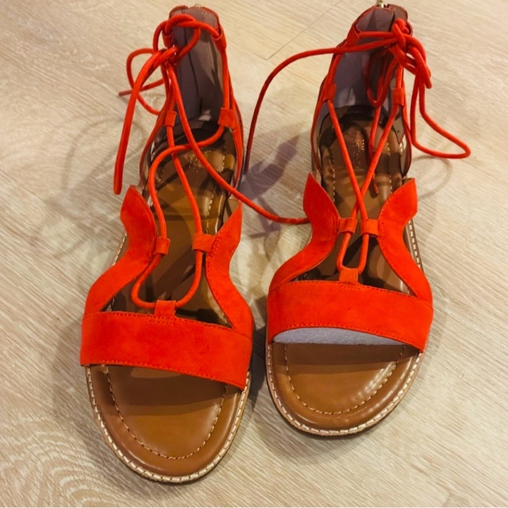 Crown Vintage Red Lace-Up Sandals size 8.5. NWOT